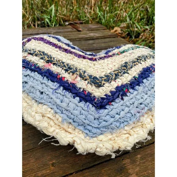 Vintage Heart Shaped Rag Rug Accent Pillow Farmhouse Primitive Blue White - Picture 4 of 16
